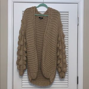 Bubble sleeve sweater